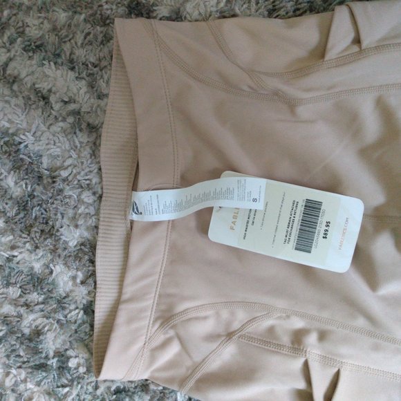 High waisted motion 365 fabletics - Picture 4 of 5